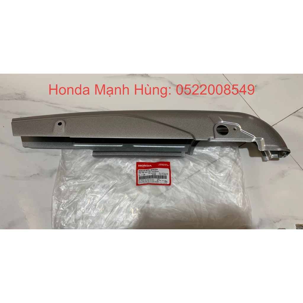 Nắp hộp xích trên HONDA WAVE A100 màu Bạc.