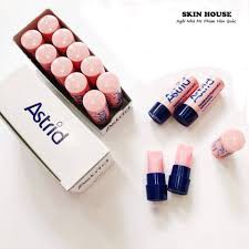 Son Dưỡng Môi Mỡ Hươu Astrid giúp bảo vệ môi