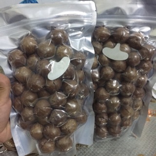 Hạt Macadamia sấy khô nứt vỏ 500gram