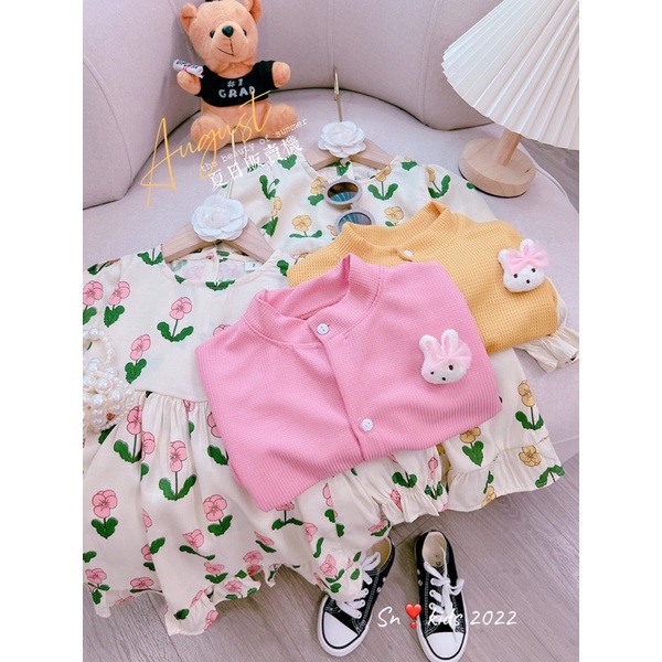 Set áo khoác + váy đũi hoa cho bé gái