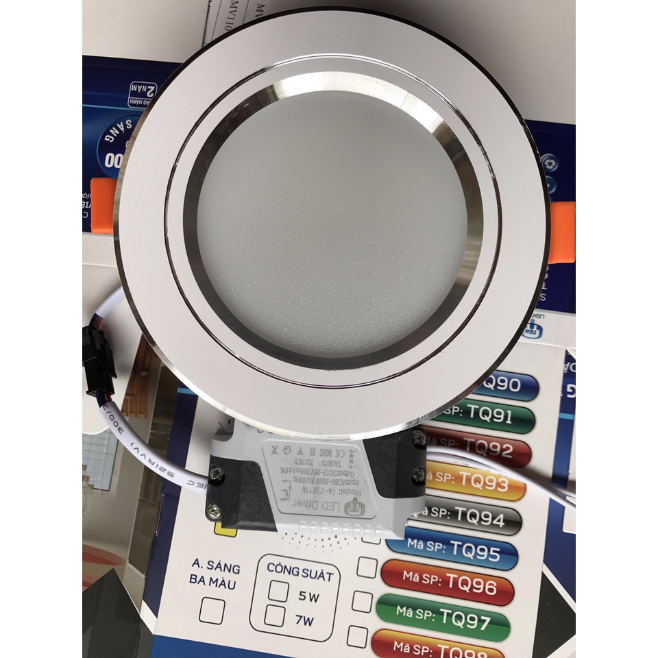 Đèn âm trần đế mỏng