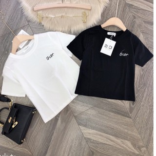 áo thun croptop thêu chữ Di cá tính