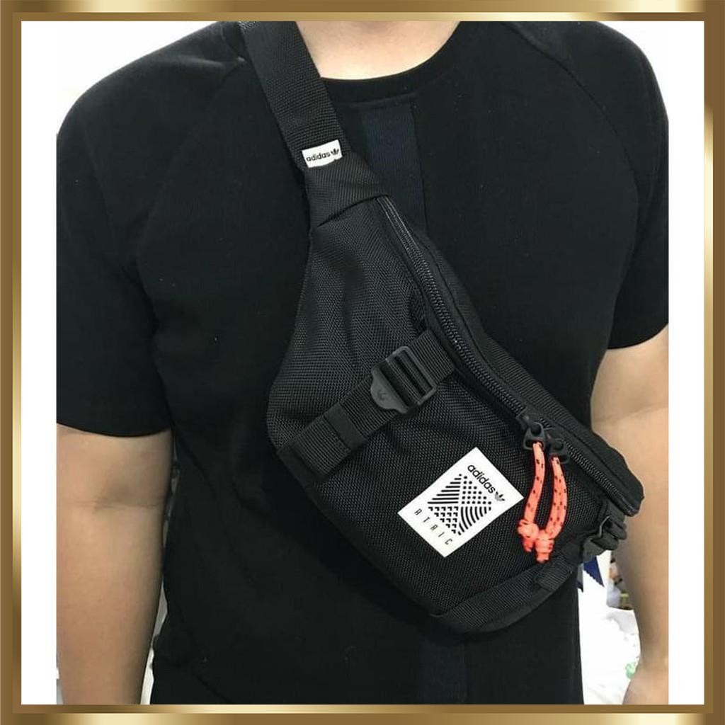 Túi Đeo Chéo Nam Nữ Atric Black Bum Bag Thời Trang Cá Tính | BigBuy360 - bigbuy360.vn