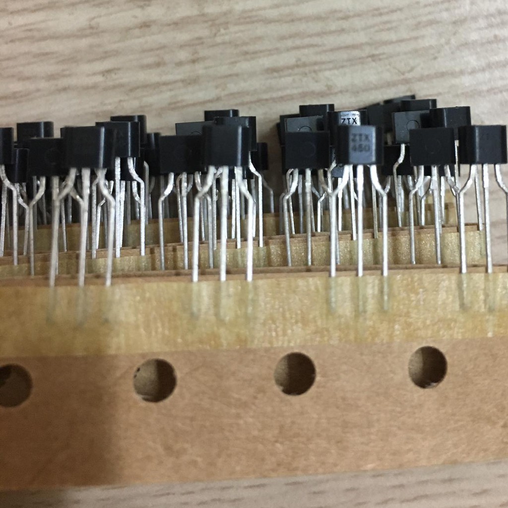 ZTX450 NPN Transistor 1A 60V TO-92