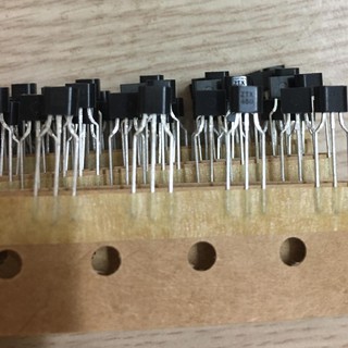 H08 ZTX450 NPN Transistor 1A 60V TO-92