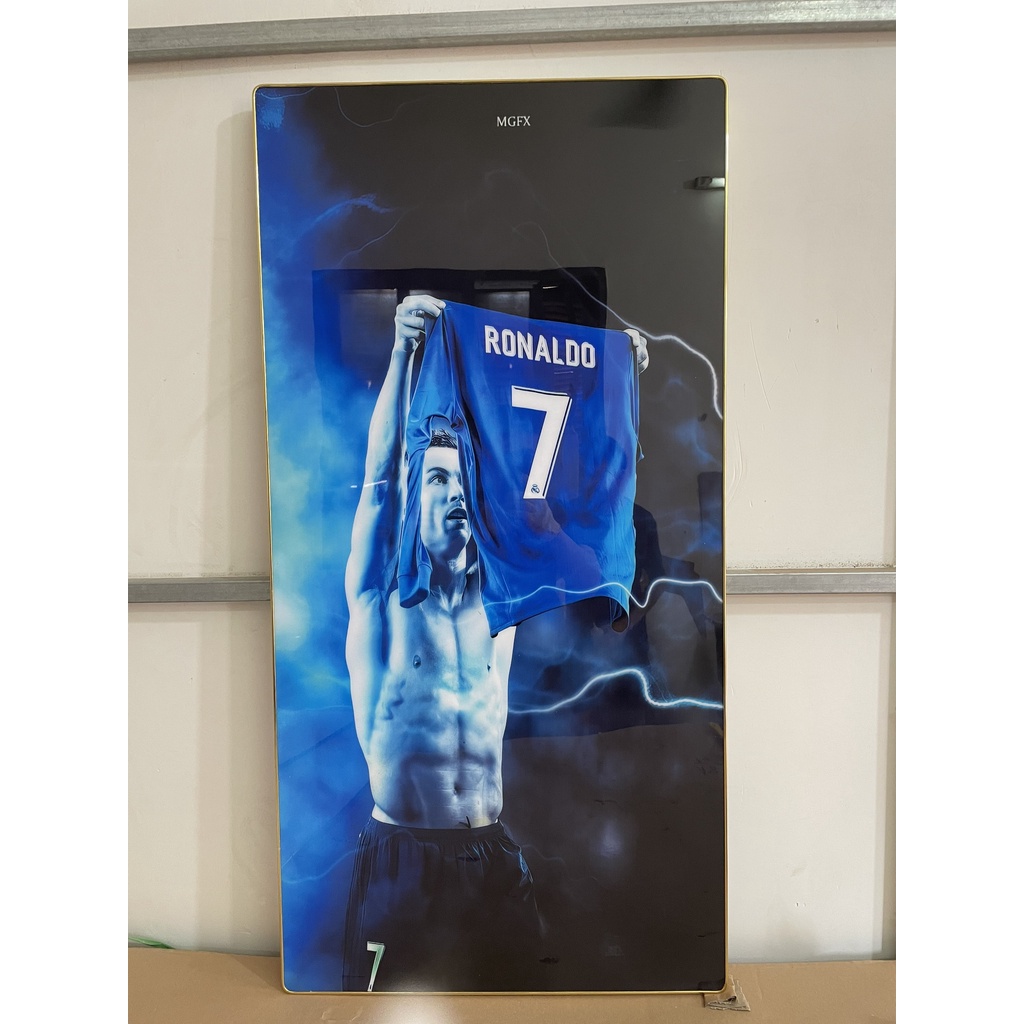 Tranh Tráng Gương- Tranh Ronaldo- siêu sao bóng đá thế giới