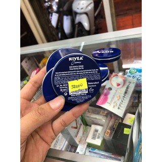 kem dưỡng da nivea hộp sắt
