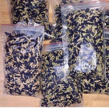 Hoa đậu  biếc sấy khô 10gr tạo màu làm bánh, pudding, đậu hũ cho bé