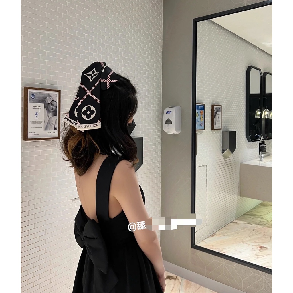 Khăn Quàng Cổ / Khăn Quàng Cổ / Túi Xách Bằng Lụa In Chữ Màu Đen / Be Phong Cách Cổ Điển Thời Trang 2022 Cho Nữ