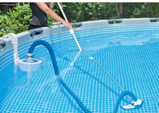 Bàn hút đáy hồ bơi cao cấp