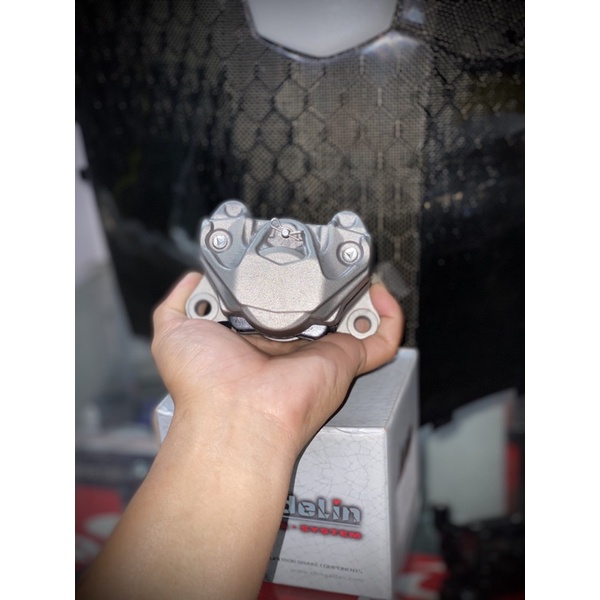 Heo Adelin 2 pis pit mod Brembo cực nét