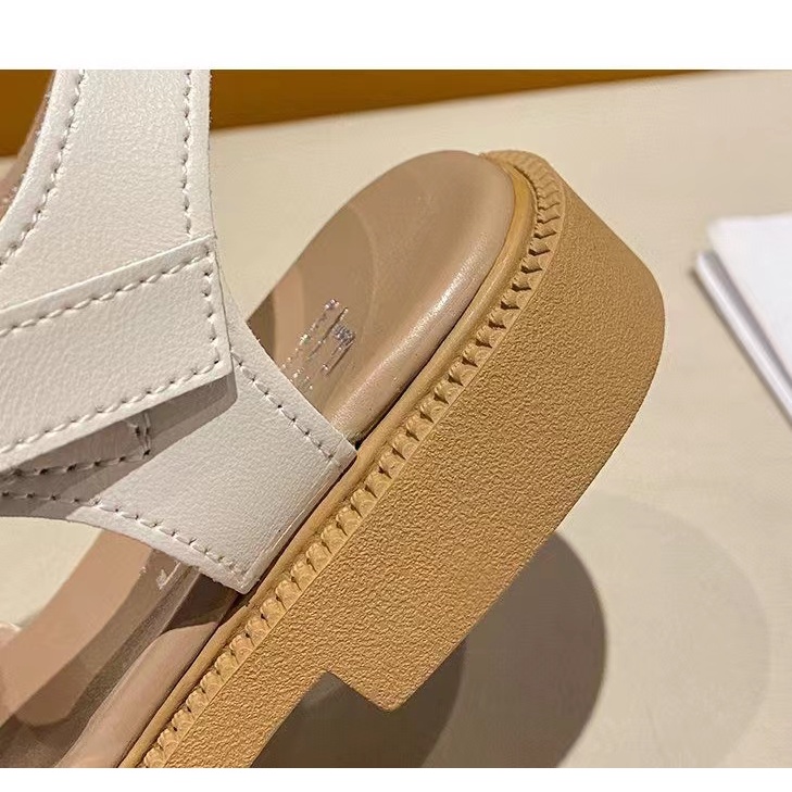 Sandal Bít Mũi Đế Phẳng Có Khóa Cài Thoải Mái Mùa Hè Cho Nữ