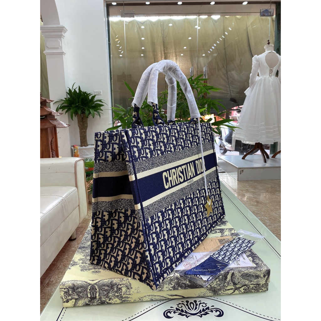 Túi Xách Nữ Công Sở Giỏ Xách Họa Tiết Thổ Cẩm Size 36,41Cm Hàng Cao Cấp Full Bocx nam châm Tặng Kèm khăn MT599