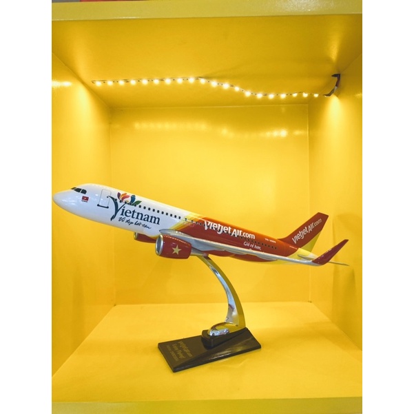 Mô hình máy bay Vietjet Air size lớn (Airbus A321)