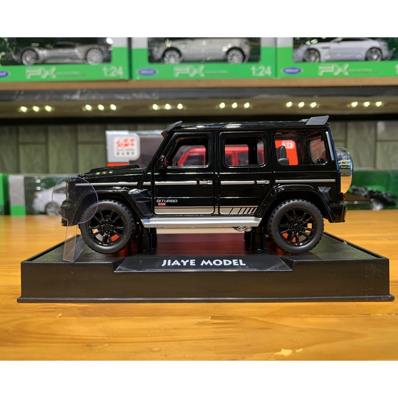 Mô hình xe Mercedes-Benz G700 Brabus tỉ lệ 1:32 Double Horses màu đen