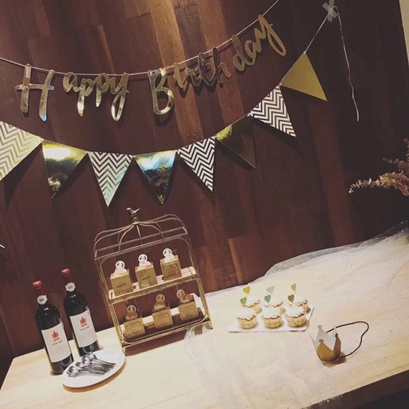 Dây cờ tam giác in chữ Happy Birthday