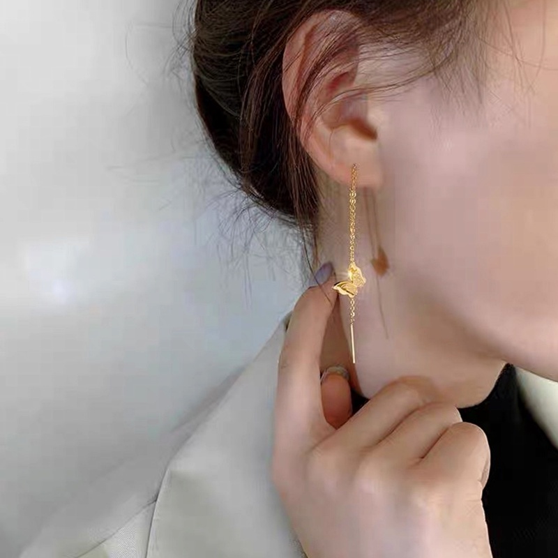 Bông tai titan không gỉ mạ vàng 18k hoa tai dáng dài phối tua rua thời hình bướm ánh kim sa lấp lánh xinh xắn thời trang