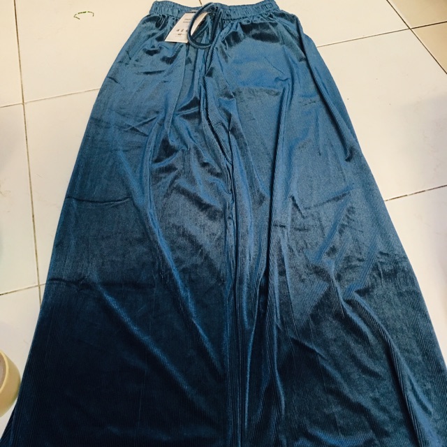 Quần màu xanh nhung QC Thời Trang Tuyết Hương HCM