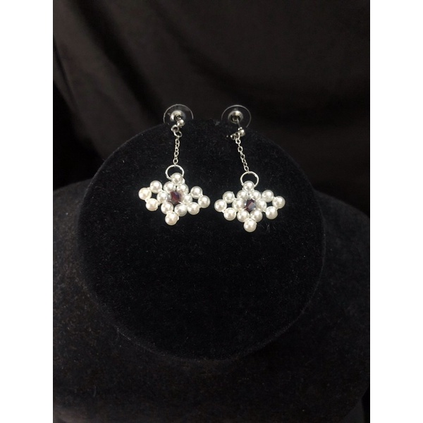 Bông tai kiểu dáng đám mây