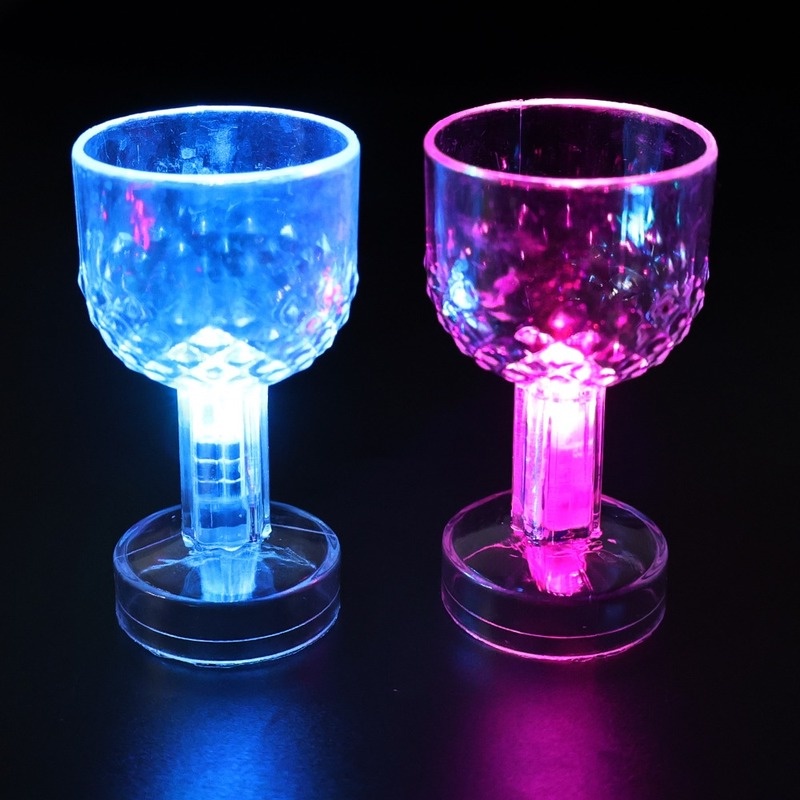 Cốc Nhựa Uống Bia/Rượu Whiskey Có Đèn LED Nhấp Nháy Dùng Trang Trí Nhà Cửa