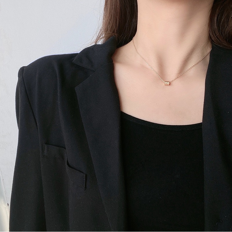 Dây chuyền unisex Her Accessories vòng cổ mặt trụ tròn dáng mảnh xinh xắn C34