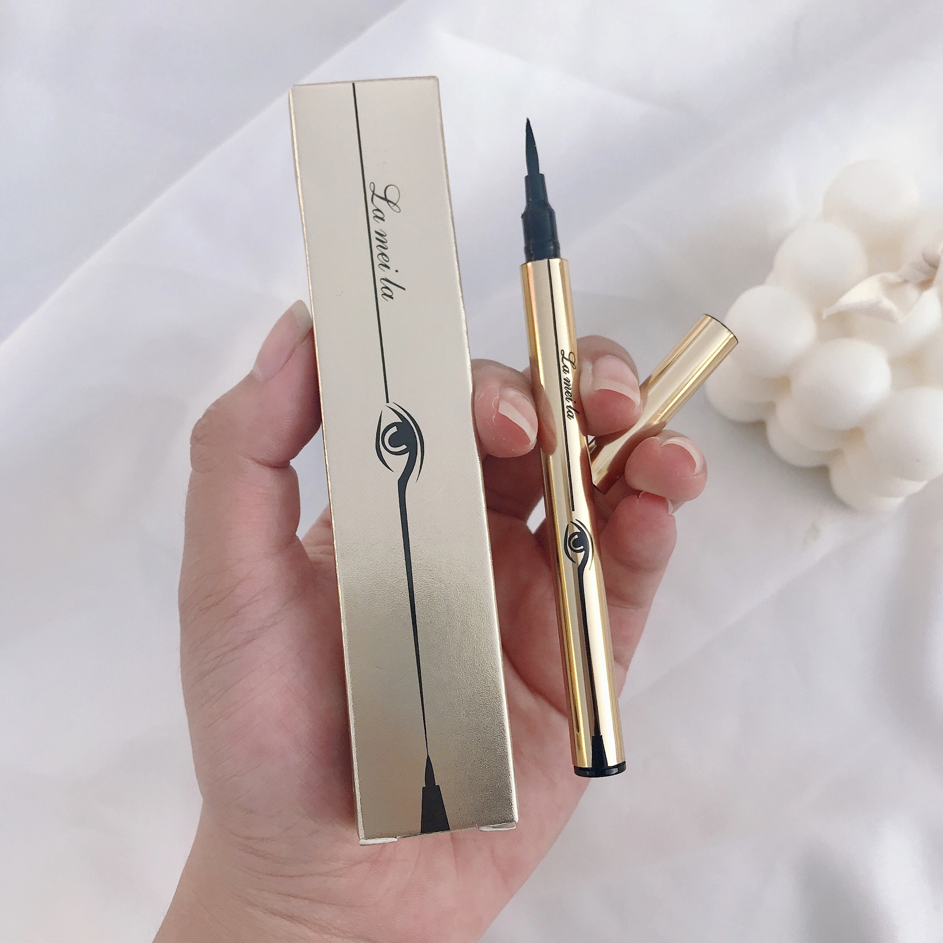 Bút Kẻ Mắt Dạng Lỏng Chống Thấm Nước Nhanh Khô Không Gây Khó Chịu | BigBuy360 - bigbuy360.vn