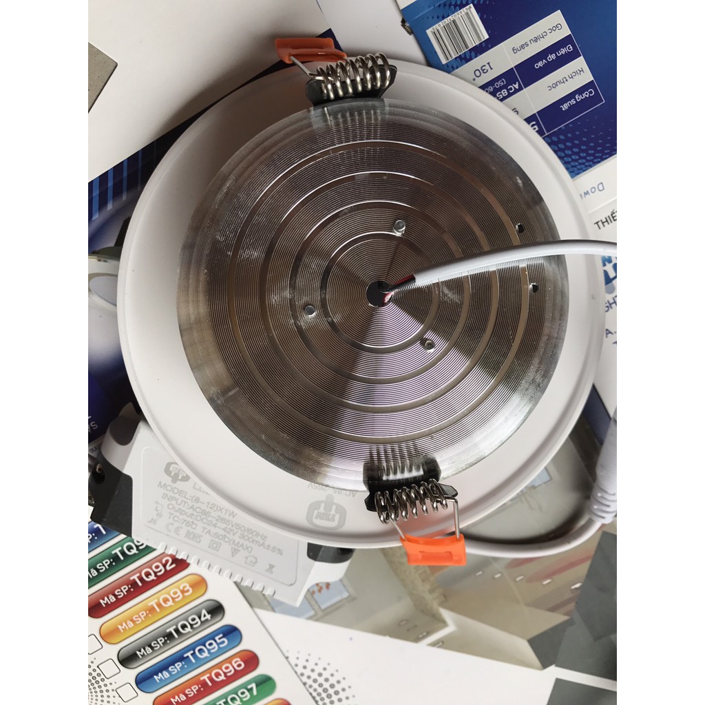 Đèn âm trần đế mỏng