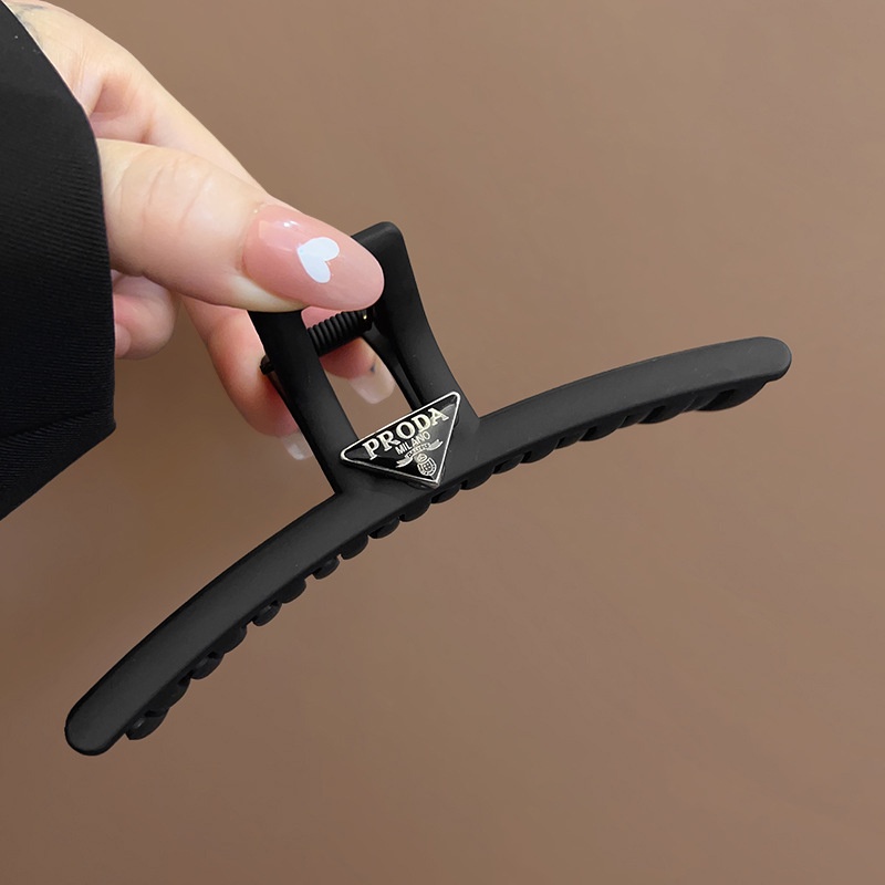 Kẹp Cá Mập Đen Cao Cấp 13CM Thiết Kế Đơn Giản