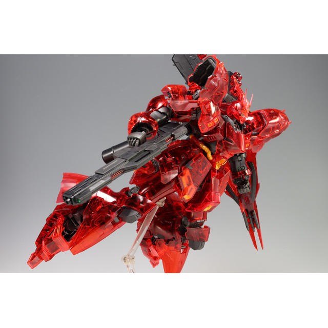 Mô hình lắp ráp RG 1/144 Sazabi Clear Color Bandai