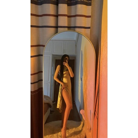 Váy lụa hai xẻ tà cao sexy