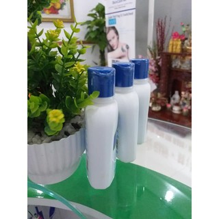 Adaphil sửa rửa mặt dịu nhẹ