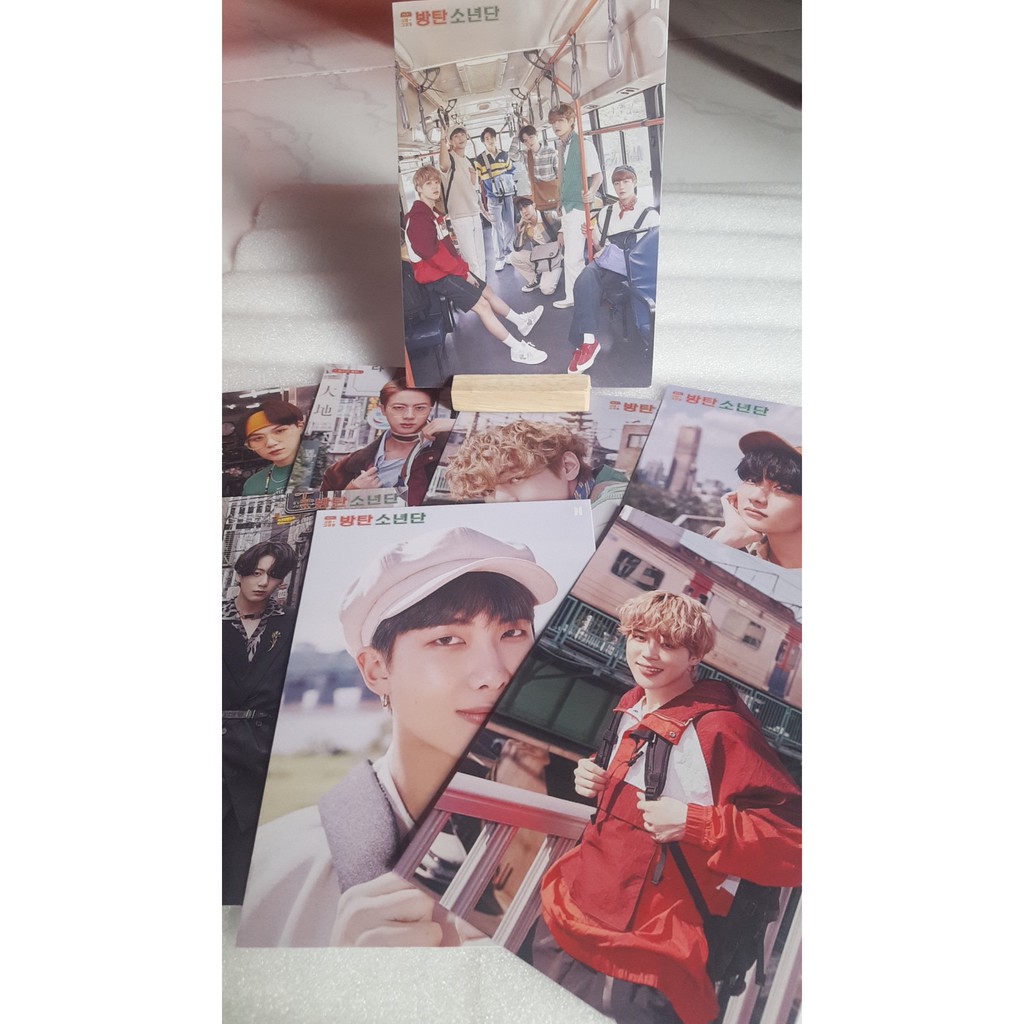 8 Postcard ảnh BTS để bàn + tặng kèm đế gỗ (Có in theo yêu cầu)