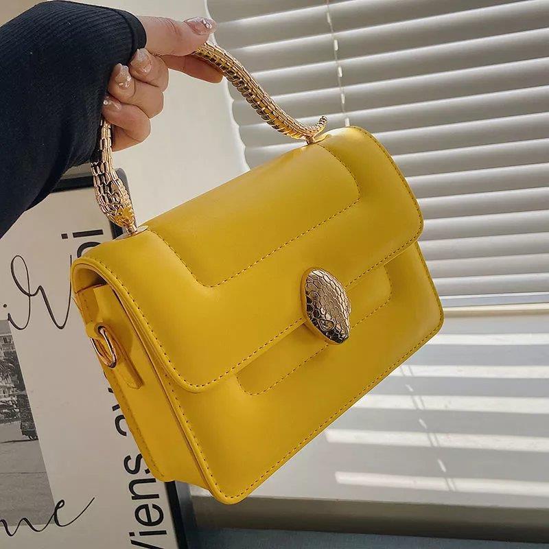 Túi tote đeo chéo/ xách tay đính đá kiểu đầu rắn thời trang 2022 dành cho nữ