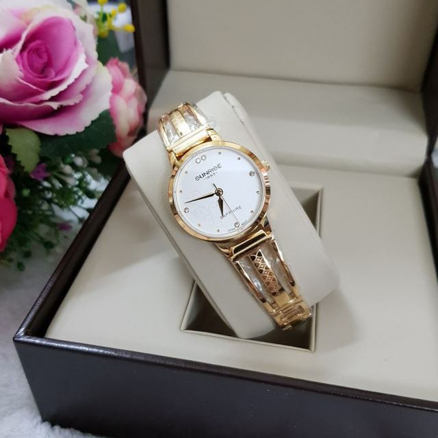 Đồng Hồ Nữ SUNRISE Lắc Tay Kính Sapphire Chống Trầy Xước 9950SA DEMI