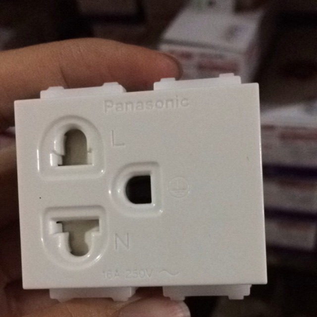 Hạt ổ đơn 3 chấu panasonic hàng wide