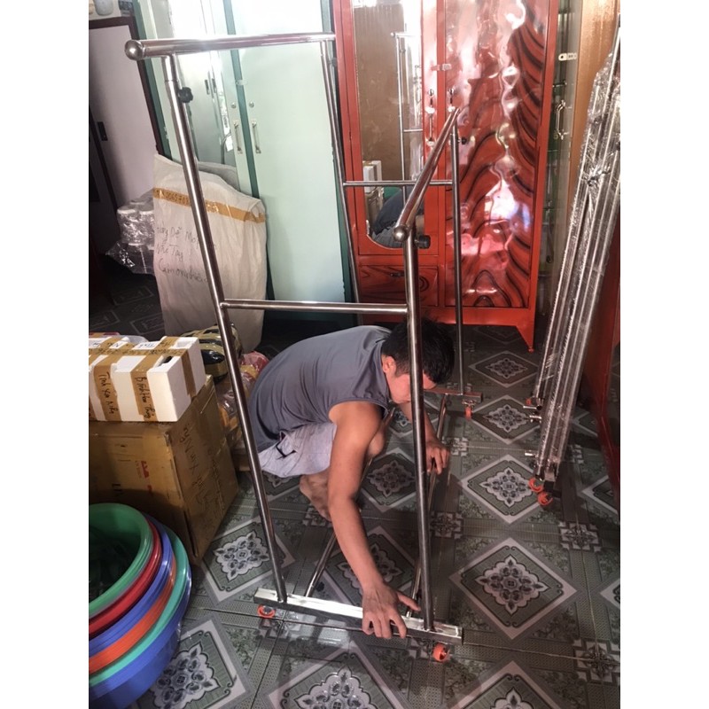 Cây phơi đồ 2 tầng inox có bánh xe