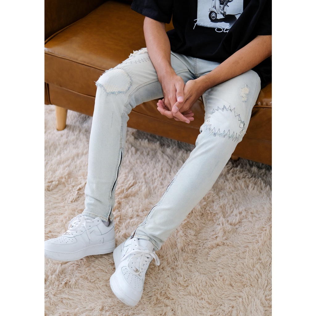 Quần jean nam cao cấp streetwear màu xanh sáng rách thêu form slimfit chất jean co giãn thoải mái.