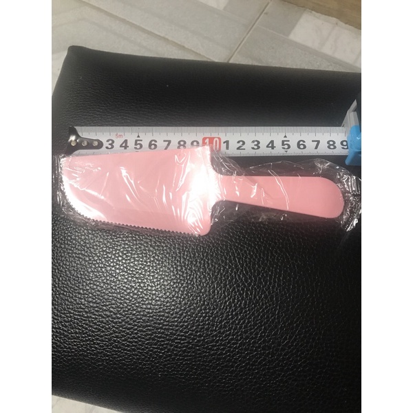 Dao nhựa cắt bánh sinh nhật