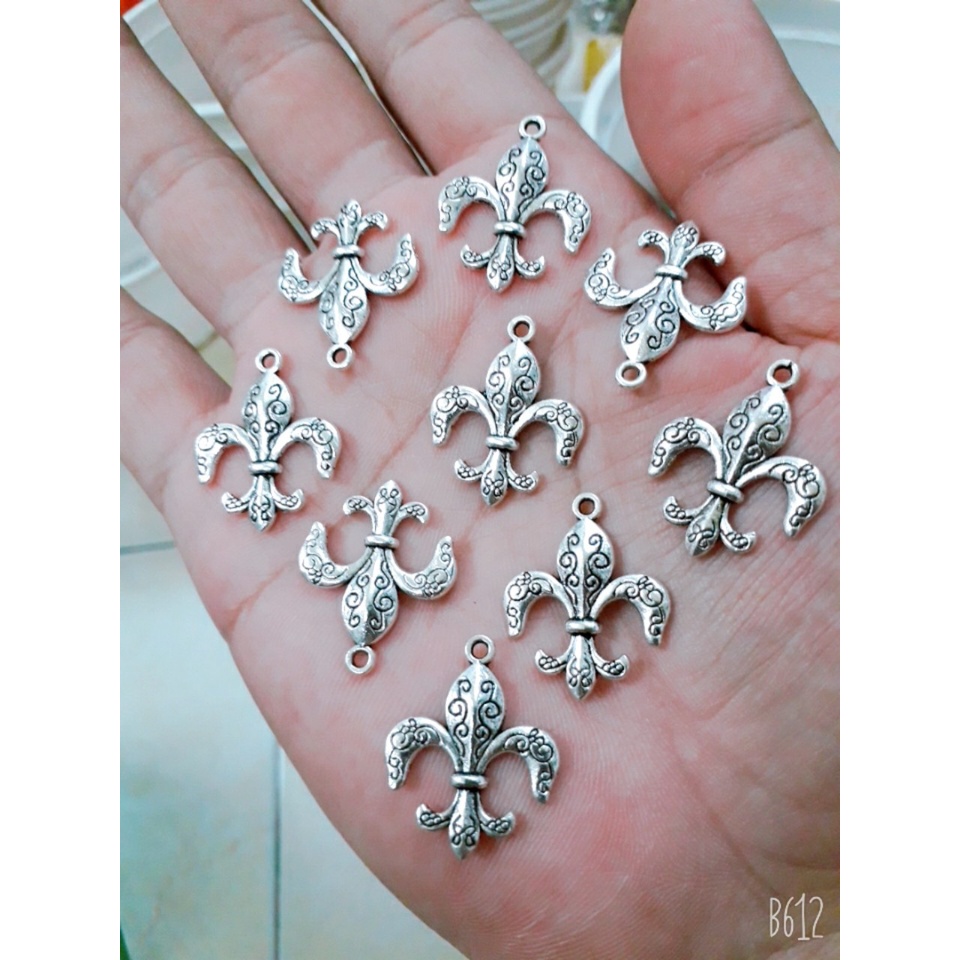 charm bạc cổ giá sỉ : 50 gram = 25k ( 1 gói ) [ chuyên sỉ charm giả bạc giá rẻ nhất ]