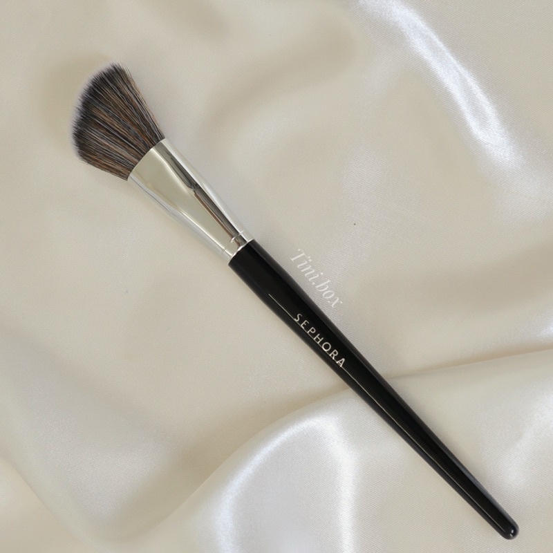 Cọ tạo khối và má hồng Sephora 49 PRO Angled Blush Brush