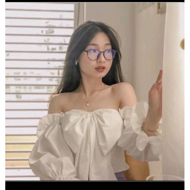 ÁO TRỄ VAI XINH LẮM  CÓ NƠ TO TRƯỚC NGỰC A30