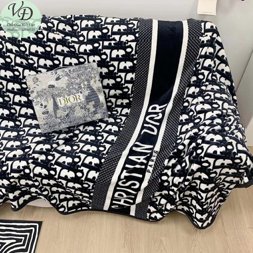 Chăn Tuyết Nhung Hàng Cao Cấp Tông Màu Đen Trắng - Kèm Hộp - KT: 1,5m x 2m