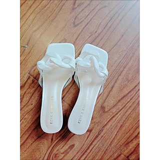 Giày trắng sz 36 và giày đen sz 39 order taobao