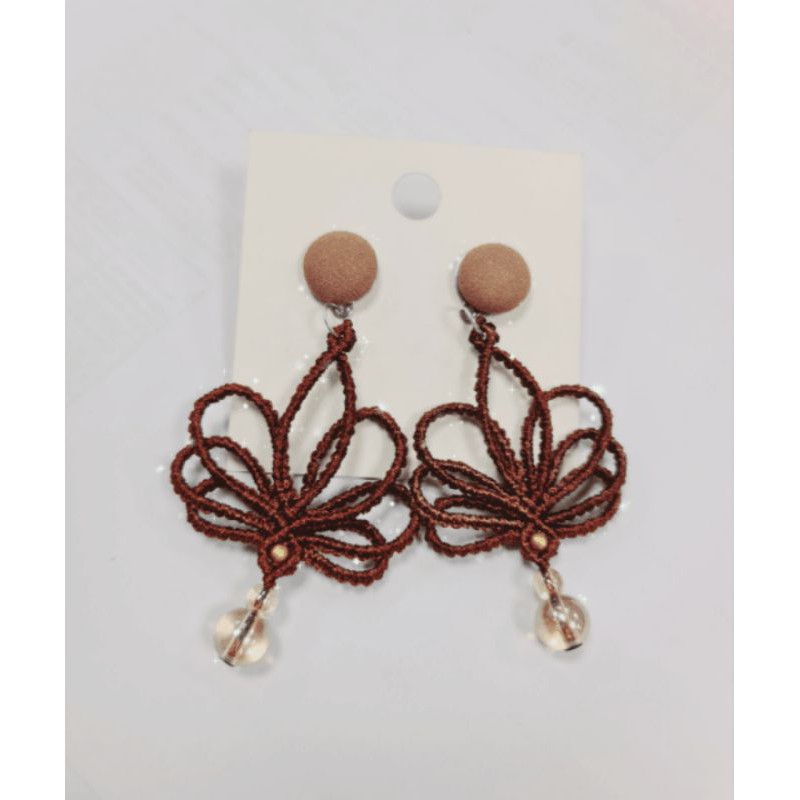 Hoa tai handmade họa tiết cánh hoa sen cách điệu