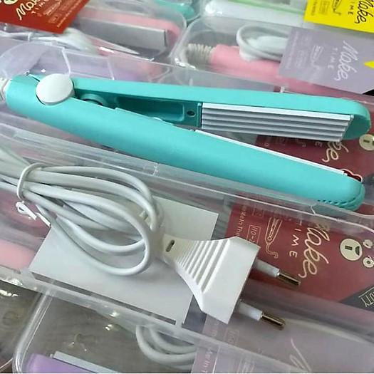 Máy Ép Duỗi Tóc Mini Cầm Tay Make Time Kèm Hộp Đựng ( Giao Màu Ngẫu Nhiên )