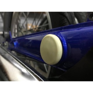 Nút gắp sau xe Honda 67 màu trắng giả zin