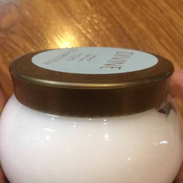 Dưỡng thể nước hoa devine