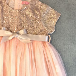 Váy bé gái xuất dư