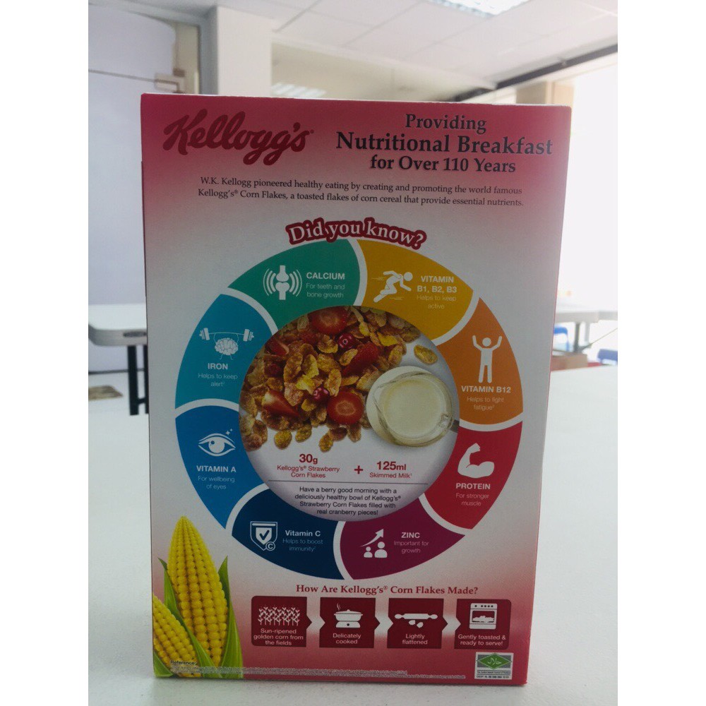 Ngũ cốc ăn sáng Kellogg's Corn Flakes Strawberry 180g