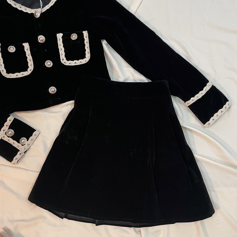 Sét Nhung Đen Áo Pha Ren Mix Chân Váy Xoè Siêu Xinh